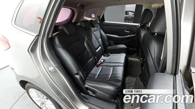 Kia Carens 2018 — фото 12
