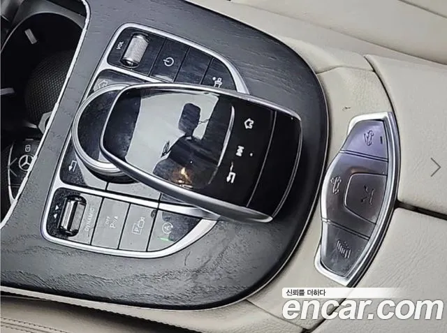 Mercedes-Benz E-Class 2018 — фото 16