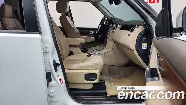 Land Rover Discovery 2016 — фото 11