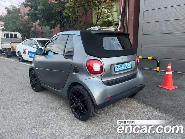 Smart Fortwo 2018 — фото 3