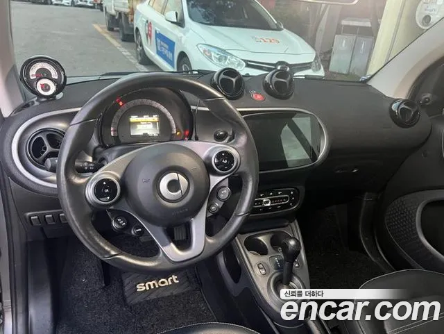 Smart Fortwo 2018 — фото 6