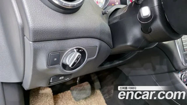 Mercedes-Benz CLA-Class 2015 — фото 16