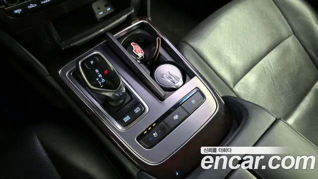 Hyundai Equus 2015 — фото 9