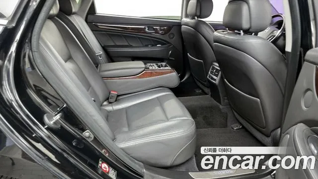 Hyundai Equus 2015 — фото 12