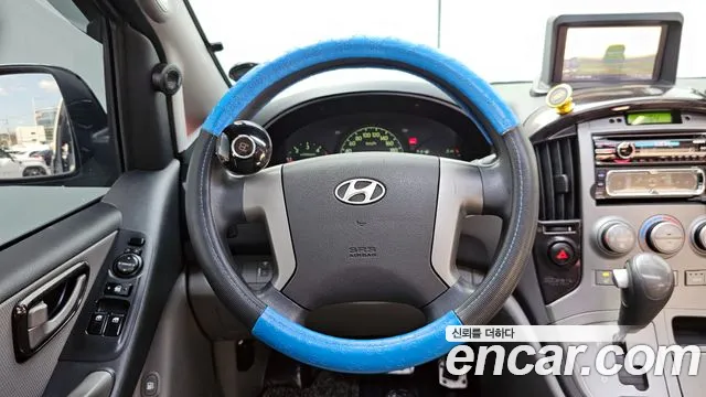 Hyundai Starex 2011 — фото 13