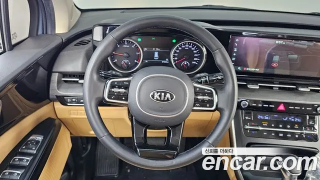 Kia Canival 2021 — фото 13