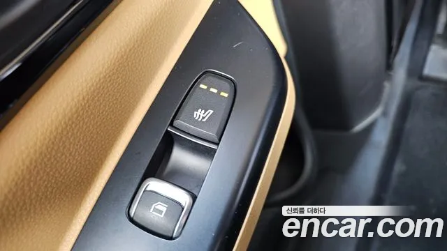 Kia Canival 2021 — фото 19