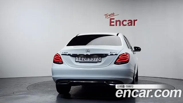 Mercedes-Benz C-Class 2018 — фото 4