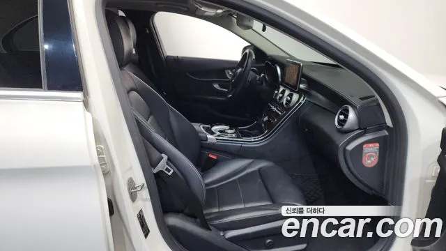 Mercedes-Benz C-Class 2018 — фото 11