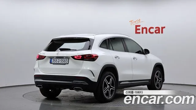 Mercedes-Benz GLA-Class 2021 — фото 2