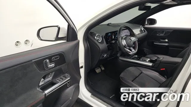 Mercedes-Benz GLA-Class 2021 — фото 10