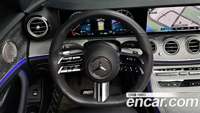 Mercedes-Benz E-Class 2022 — фото 13