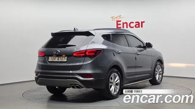 Hyundai Santafe 2018 — фото 2