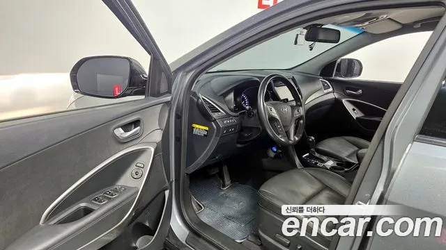 Hyundai Santafe 2018 — фото 10