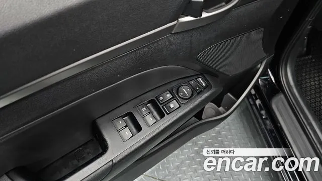 Hyundai AVANTE 2016 — фото 17