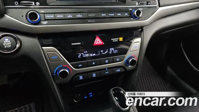 Hyundai AVANTE 2016 — фото 18