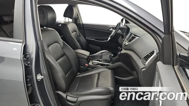 Hyundai Tucson 2016 — фото 10
