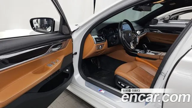 BMW 7-Series 2018 — фото 10