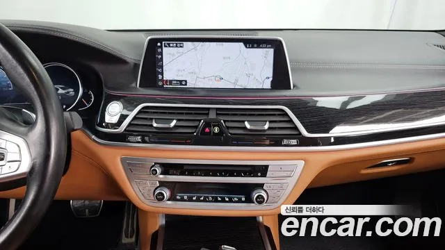 BMW 7-Series 2018 — фото 14