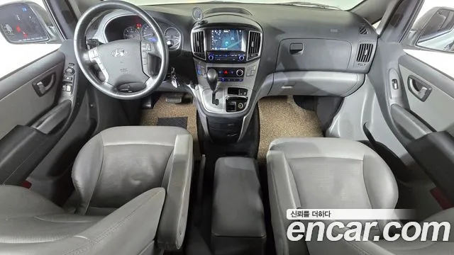 Hyundai Starex 2017 — фото 7