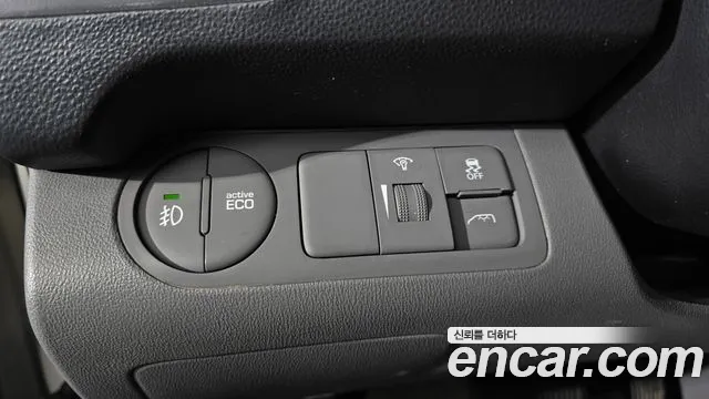 Hyundai Starex 2017 — фото 17