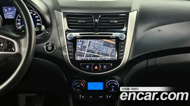 Hyundai Accent 2012 — фото 13
