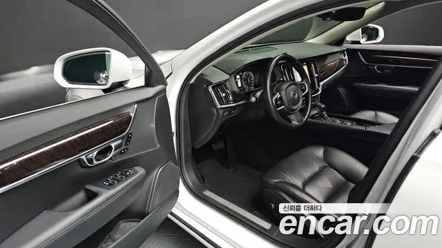 Volvo S90 2017 — фото 11