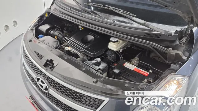 Hyundai Starex 2015 — фото 6