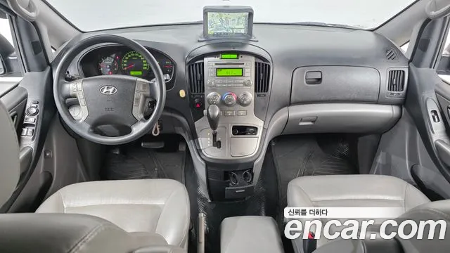 Hyundai Starex 2015 — фото 7
