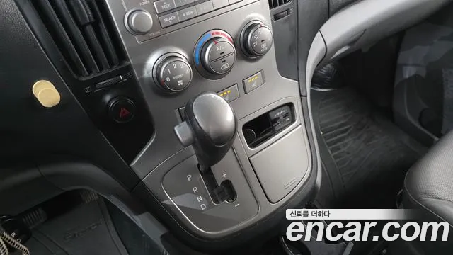 Hyundai Starex 2015 — фото 9
