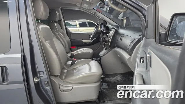Hyundai Starex 2015 — фото 10