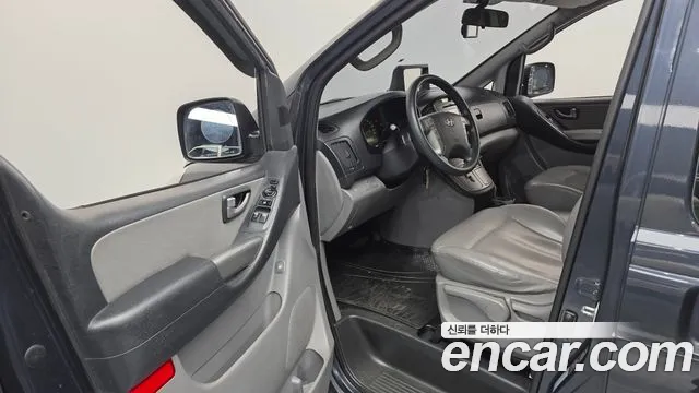 Hyundai Starex 2015 — фото 11