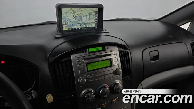 Hyundai Starex 2015 — фото 14