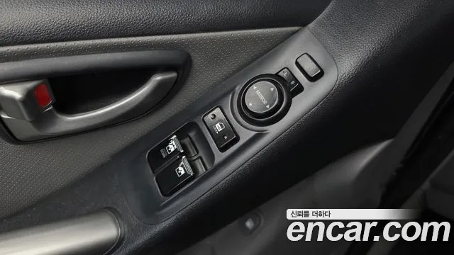 Hyundai Starex 2015 — фото 18