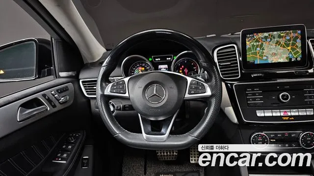 Mercedes-Benz GLE-Class 2017 — фото 13