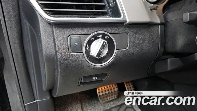 Mercedes-Benz GLE-Class 2017 — фото 17