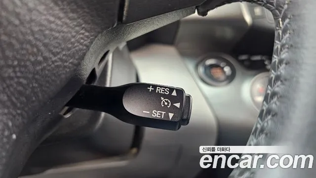 Toyota RAV4 2011 — фото 16