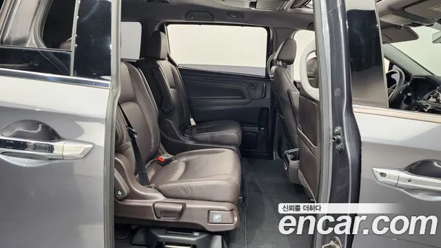 Honda Odyssey 2018 — фото 12