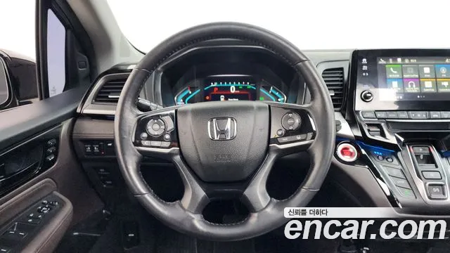 Honda Odyssey 2018 — фото 13