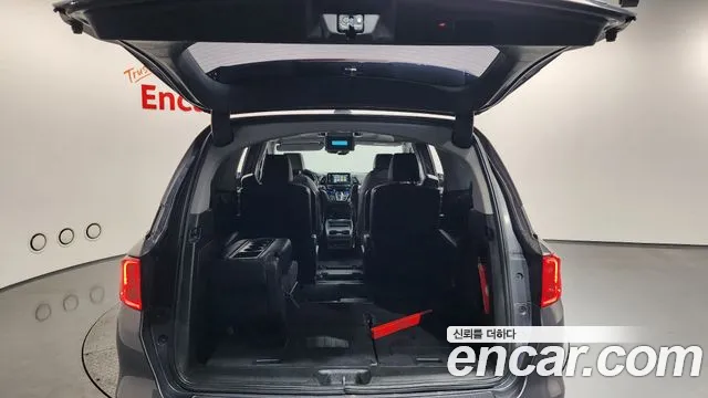 Honda Odyssey 2018 — фото 20