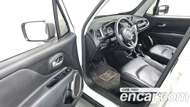 Jeep Renegade 2019 — фото 10