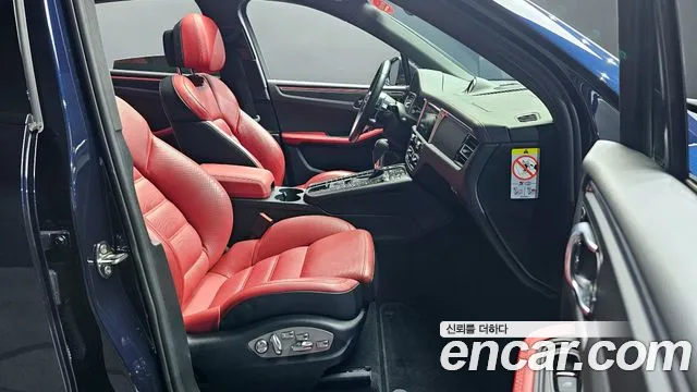 Porsche Macan 2021 — фото 10