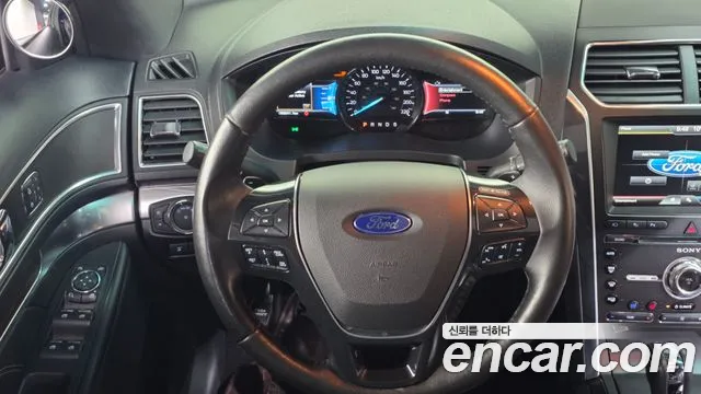Ford Explorer 2016 — фото 13