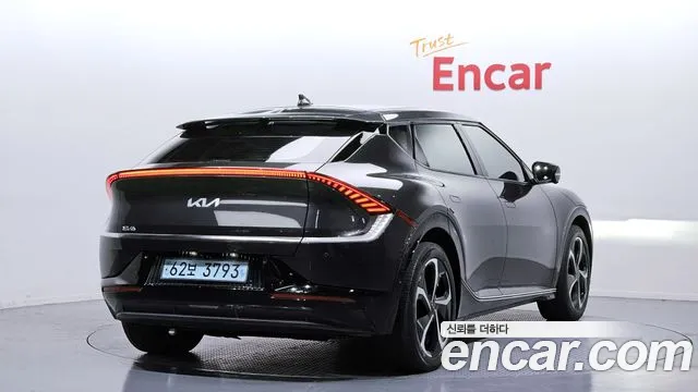 Kia EV6 2022 — фото 2