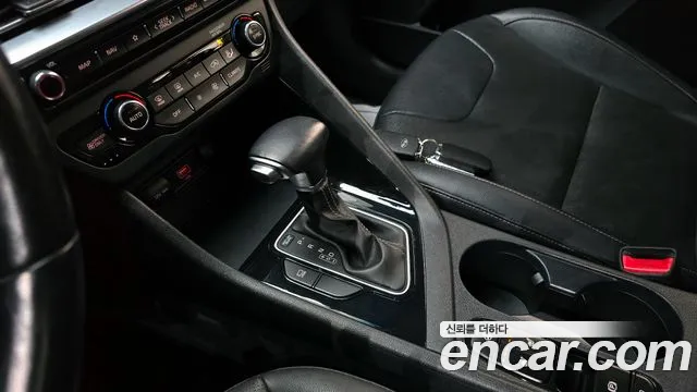 Kia Niro 2020 — фото 9