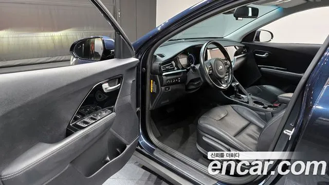 Kia Niro 2020 — фото 11