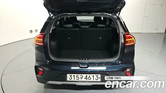 Kia Niro 2020 — фото 20