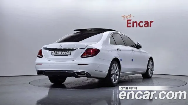 Mercedes-Benz E-Class 2017 — фото 2
