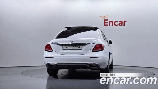 Mercedes-Benz E-Class 2017 — фото 4