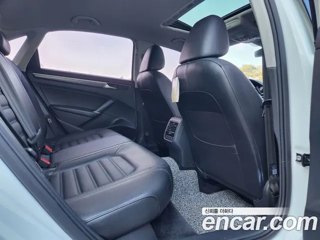 Volkswagen Passat 2018 — фото 12